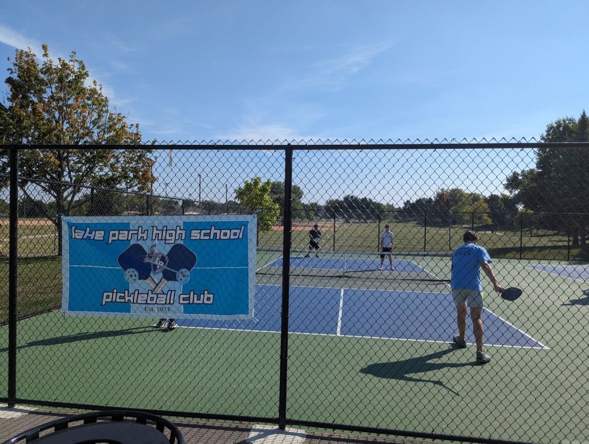 Pickleball club brings students and staff to the courts